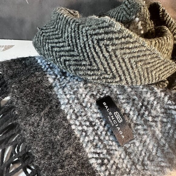 Balenciaga Scarf  Unisex Black Gray Tweed Black BLue Gray Herringbone Chevron - Picture 1 of 11